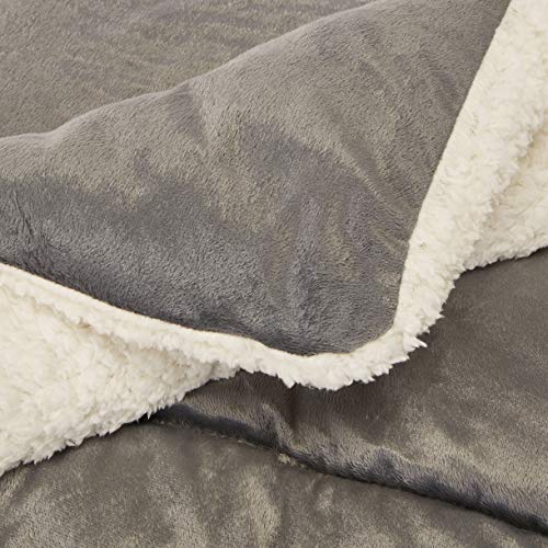 Elegant Comfort Premium Quality Heavy Weight Micromink Sherpa-Backing Reversible Down Alternative Micro-Suede 3-Piece Comforter Set, Full, Grey
